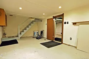 10 Wilson St, Newburgh, NY 12550 - Photo 34