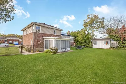 19 Grant Street, Farmingdale, NY 11735 - Photo 22