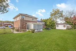 19 Grant St, Farmingdale, NY 11735 - Photo 22