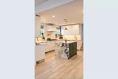 210 Beach 3rd Street, Far Rockaway, NY 11691 - Photo 4