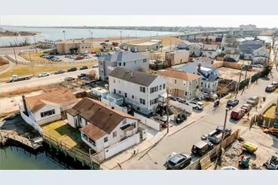 210 Beach 3rd Street, Far Rockaway, NY 11691 - Photo 12