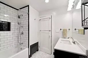 34 General Heath Ave, White Plains, NY 10603 - Photo 34