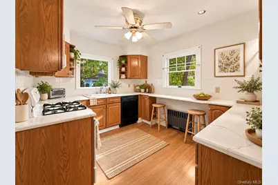 34 General Heath Avenue, White Plains, NY 10603 - Photo 12