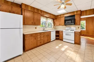 138 Morsemere Ave, Yonkers, NY 10703 - Photo 6