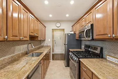 162-41 Powells Cove Boulevard #4S, Whitestone, NY 11357 - Photo 1