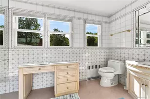 1335 Club Dr, Hewlett, NY 11557 - Photo 36