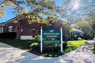 196-48 67th Ave, Fresh Meadows, NY 11365 - Photo 14