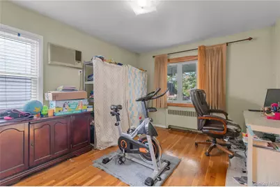 84 5th Street, New Hyde Park, NY 11040 - Photo 10