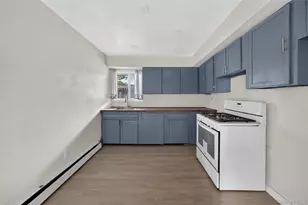 147- 53 Weller Ln, Rosedale, NY 11422 - Photo 22