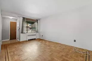 1058 E 211th St, Bronx, NY 10469 - Photo 14