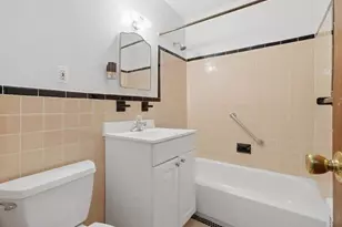1058 E 211th St, Bronx, NY 10469 - Photo 12