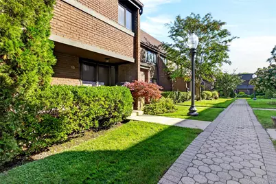 15 Fox Ridge, Roslyn, NY 11576 - Photo 1