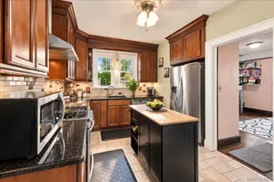 196 Hillside Ave, Yonkers, NY 10703 - Photo 8