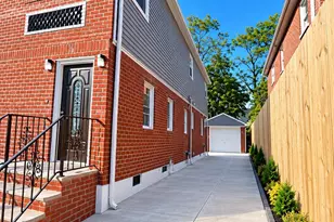 240-31 128th Rd, Cambria Heights, NY 11422 - Photo 32