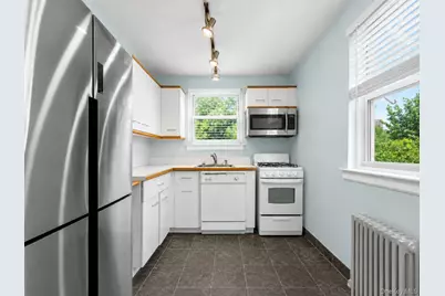 70-45B 260th Street #B, Glen Oaks, NY 11004 - Photo 2