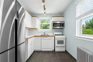 70-45B 260th St, Glen Oaks, NY 11004 - Photo 2