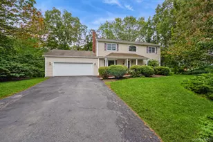 3 Poplar Ln, Medford, NY 11763 - Photo 2