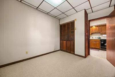 7006 67th Street, Glendale, NY 11385 - Photo 18