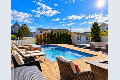 12 New Point Place, Amityville, NY 11701 - Photo 2