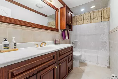 27 Willoughby Path, East Northport, NY 11731 - Photo 20
