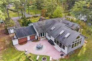 27 Willoughby Path, East Northport, NY 11731 - Photo 36
