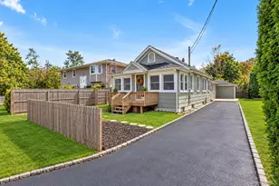 8 Rockne St, Huntington, NY 11743 - Photo 2