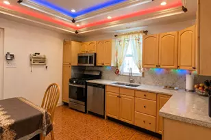 127-20 95th Ave, Richmond Hill, NY 11419 - Photo 2