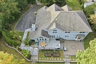 23 Moss Creek Ln, Patchogue, NY 11772 - Photo 30