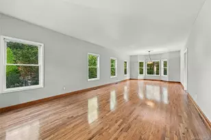 23 Moss Creek Ln, Patchogue, NY 11772 - Photo 4