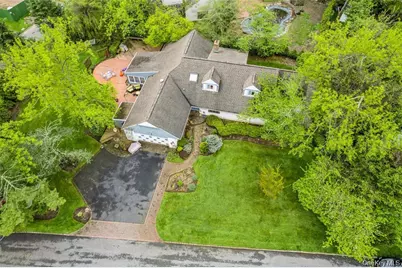 1302 Azure Place, Hewlett, NY 11557 - Photo 4