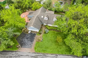 1302 Azure Pl, Hewlett, NY 11557 - Photo 4