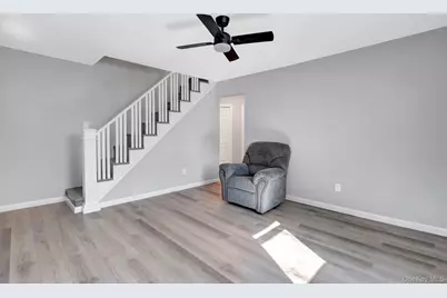 1801 Stein Drive, Bay Shore, NY 11706 - Photo 4