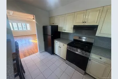 325 Glenbrook Avenue #2, Yonkers, NY 10705 - Photo 4