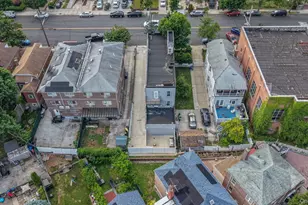 2424 Esplanade Ave, Bronx, NY 10469 - Photo 36