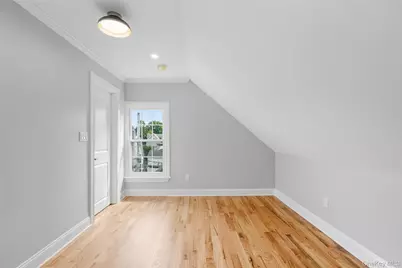 105 Third Avenue, Pelham, NY 10803 - Photo 28