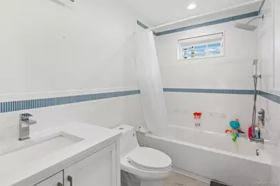 169 Mott Street, Oceanside, NY 11572 - Photo 24