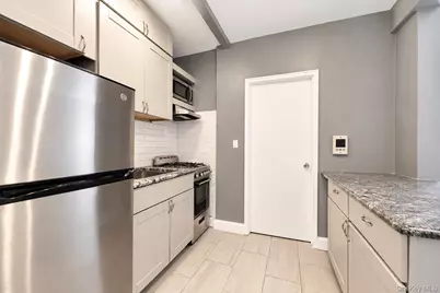 754 Bronx River Road #B54, Bronxville, NY 10708 - Photo 4