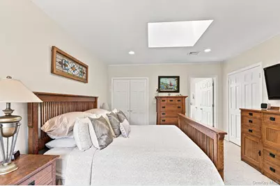 606 Fox Hill Drive, Calverton, NY 11933 - Photo 14