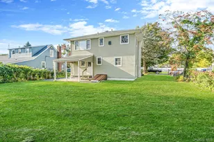 263 Waco St, Lindenhurst, NY 11757 - Photo 8