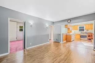 263 Waco St, Lindenhurst, NY 11757 - Photo 12