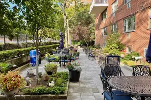 52-30 39 Dr, Woodside, NY 11377 - Photo 10