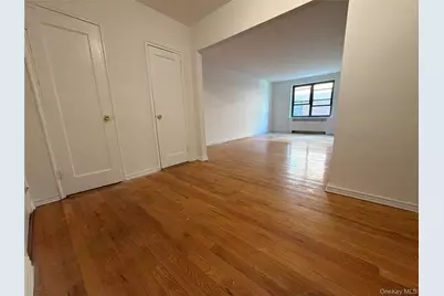 23 Schenck Avenue #1AC, Great Neck, NY 11021 - Photo 2