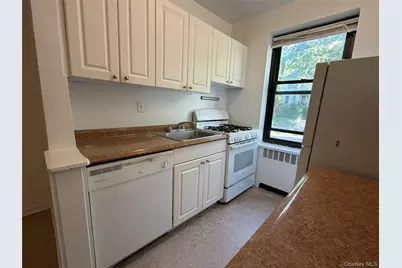 23 Schenck Avenue #1AC, Great Neck, NY 11021 - Photo 6