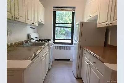 23 Schenck Avenue #1AC, Great Neck, NY 11021 - Photo 8