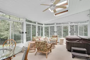 33 McCulloch Dr, Dix Hills, NY 11746 - Photo 24