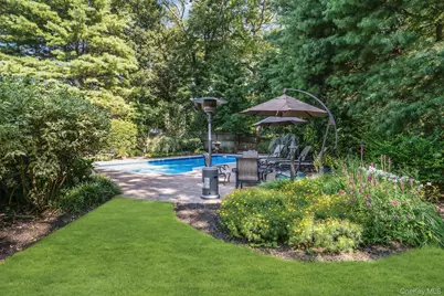 33 McCulloch Drive, Dix Hills, NY 11746 - Photo 50