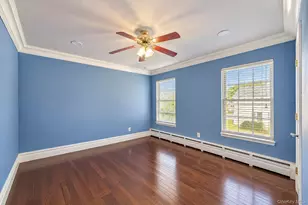 1050 N Broome Ave, Lindenhurst, NY 11757 - Photo 12