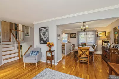 32 Ramsey Road, Commack, NY 11725 - Photo 4