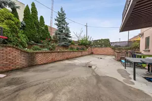 62-48 60th Pl, Ridgewood, NY 11385 - Photo 16
