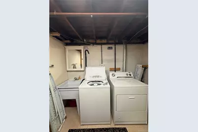 13 Gerald Avenue, Hicksville, NY 11801 - Photo 18